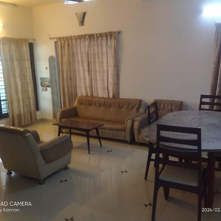 Parthasarathy Home Stay Thiruvananthapuram Zewnętrze zdjęcie